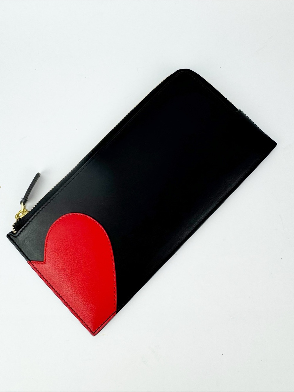 Skyle Italy Black Slim Wallet Red Heart Accent RFID